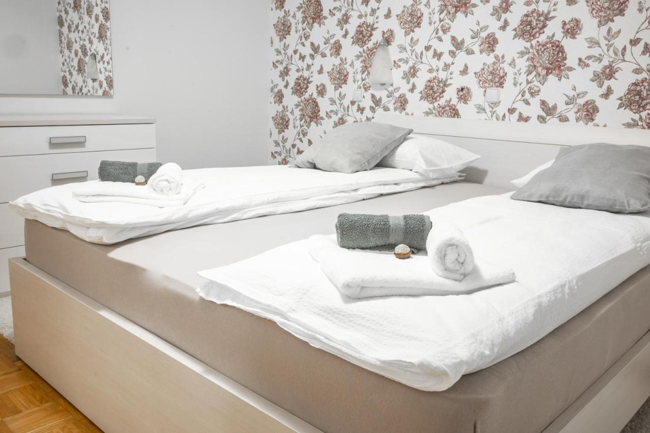 Apartma Tia 2 Zrece Bagian luar foto